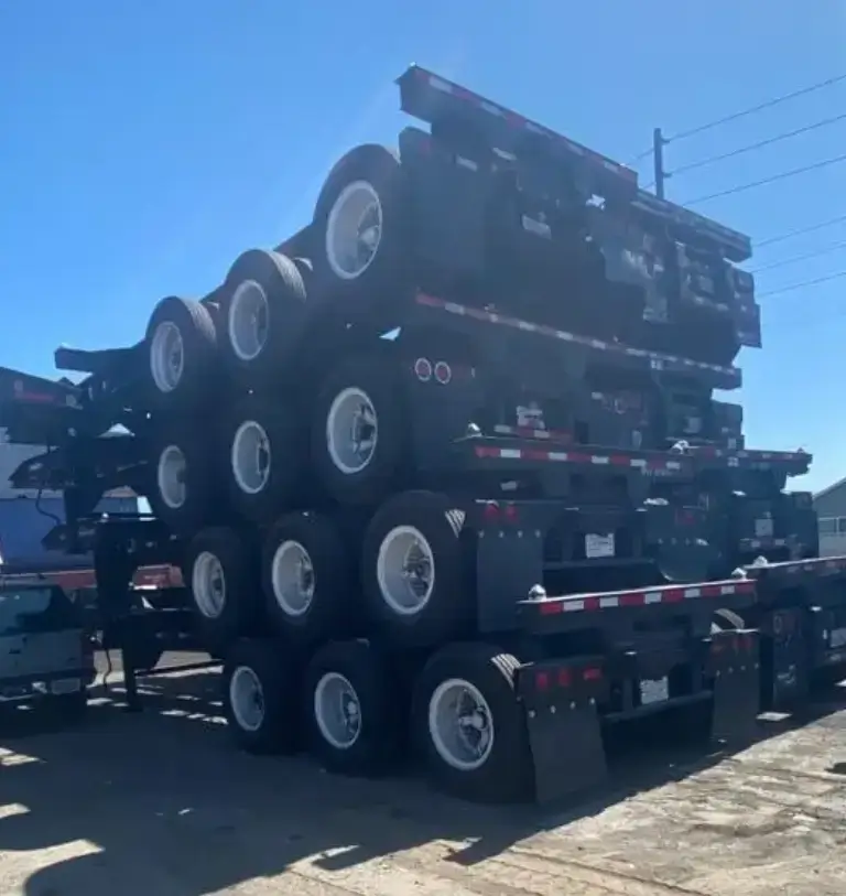 20 foot tri axle chassis trailers rear view.webp 20 foot tri axle chassis trailers rear view.webp