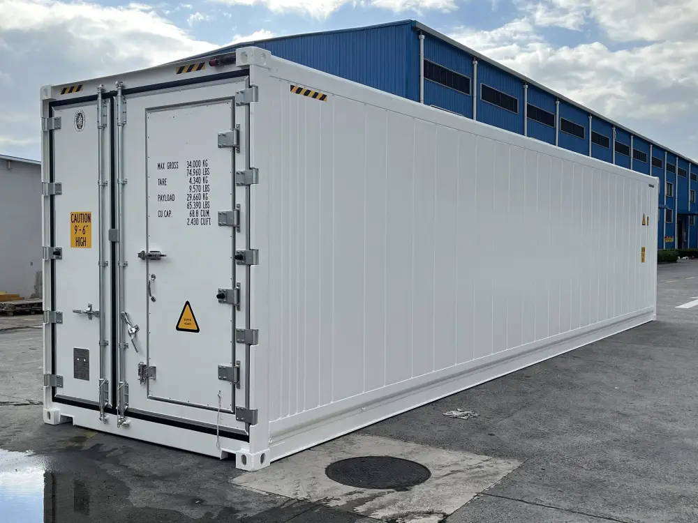 40ft shipping container reefer white new corner right front.webp 40ft shipping container reefer white new corner right front.webp